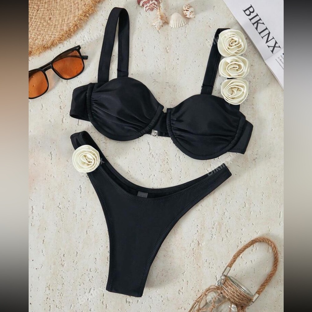 3D Floral Design & Underwire Bikini Set in Black/Cream